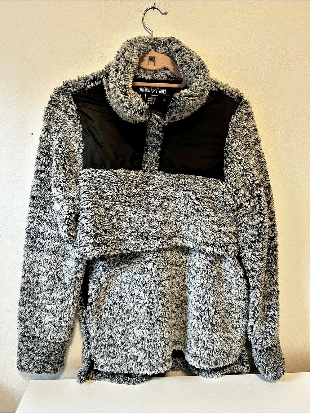 Latched Mama Nursing Sherpa Pullover Gray & Black Size Large